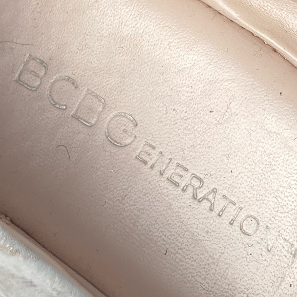 BCBGeneration Ballet Flats with Crystal Embellished Heel  - Size 7.5 - Picture 8 of 11